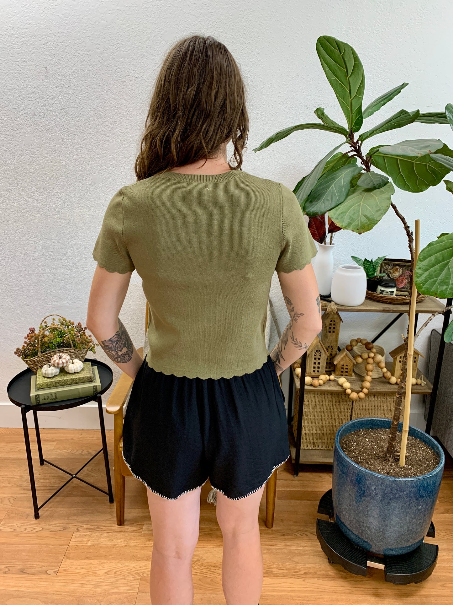 Olive Scalloped Short Sleeve Cardigan