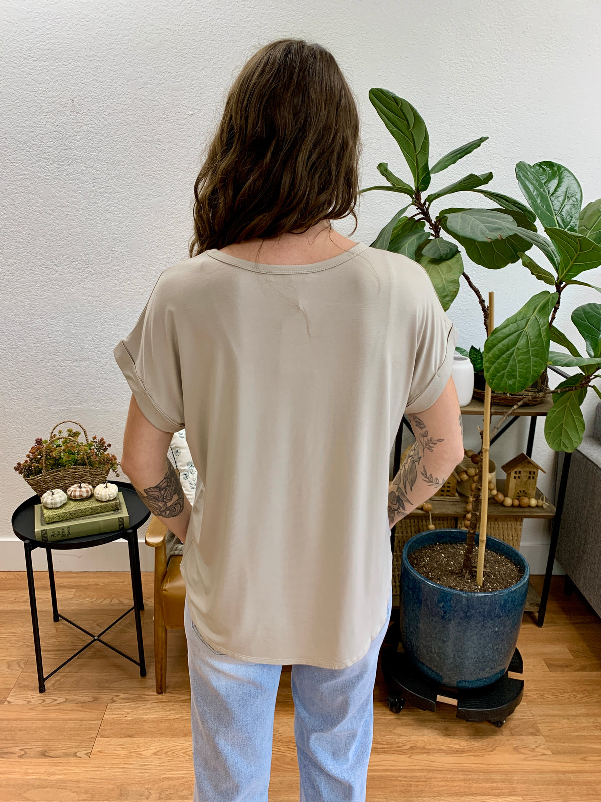 Fog Crew Neck Rolled Sleeve Top