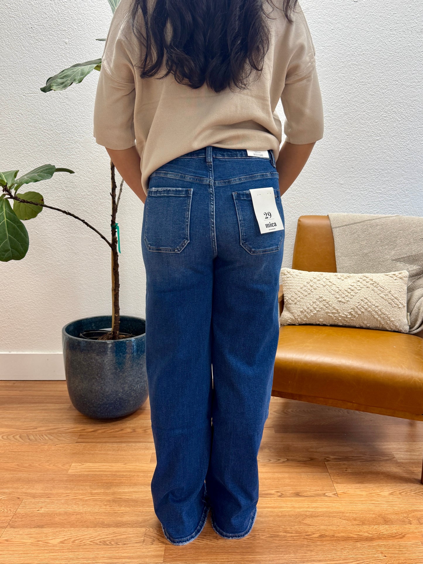 Medium Front Pocket Wide Leg Jeans