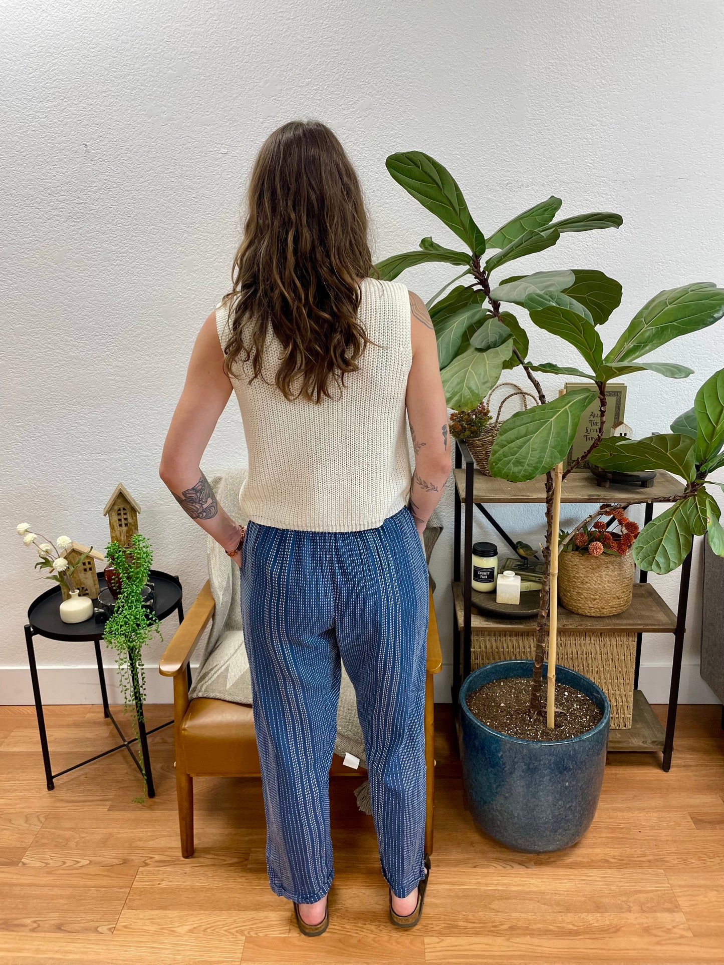 Navy Lightweight Cropped Pants