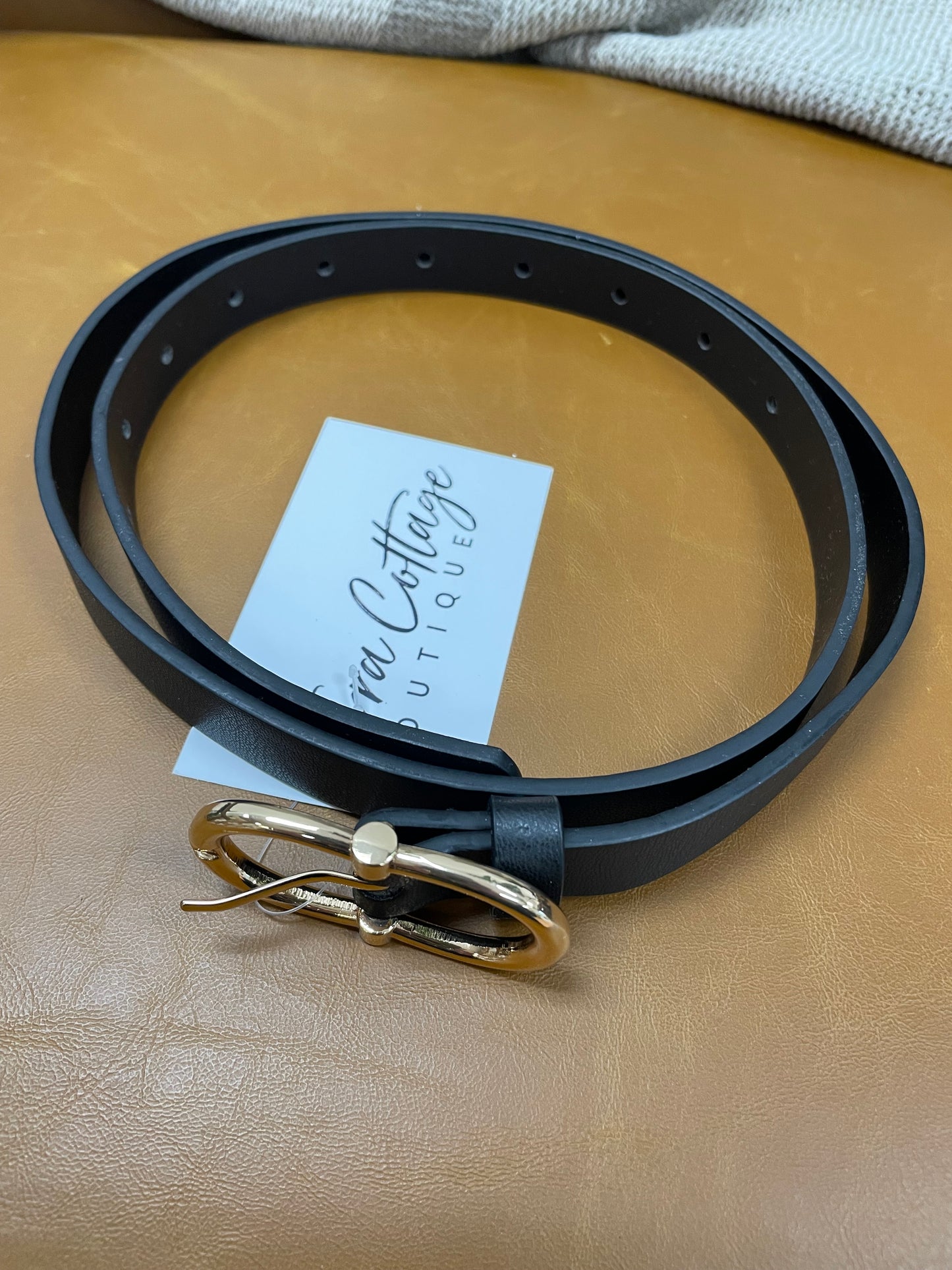 Classic Oval Buckle Belt