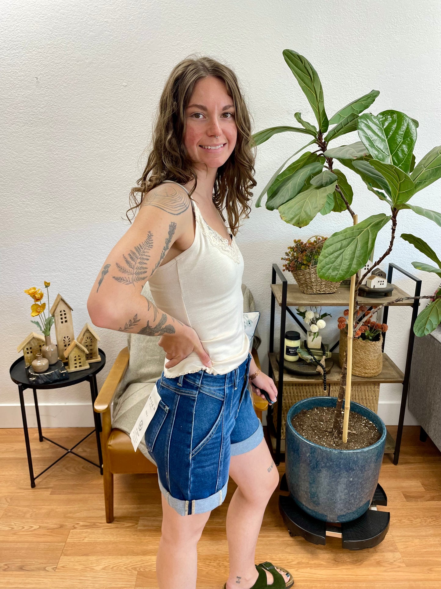 Risen Dark Wash Seamed Shorts