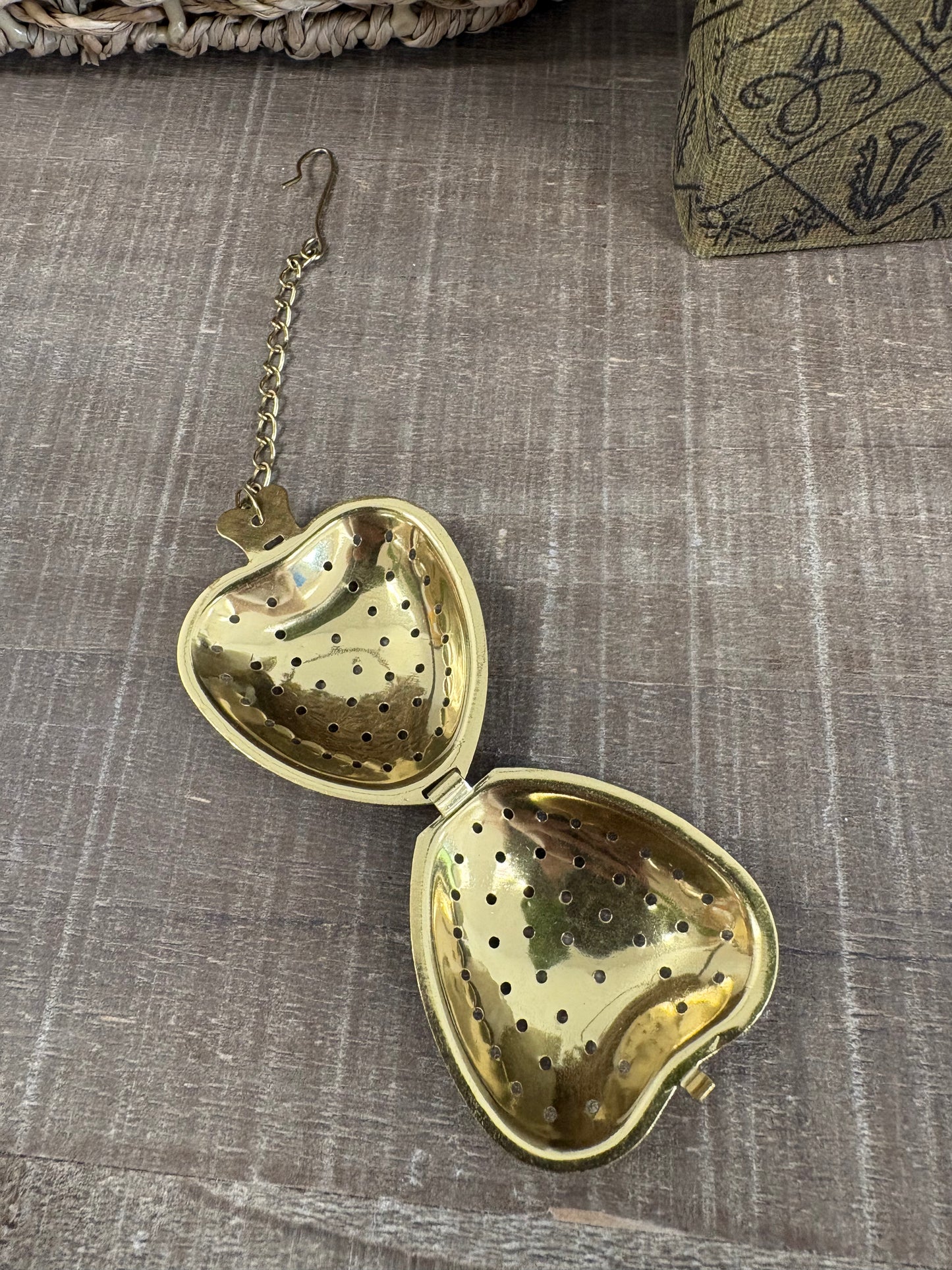 Gold Heart Tea Steeper