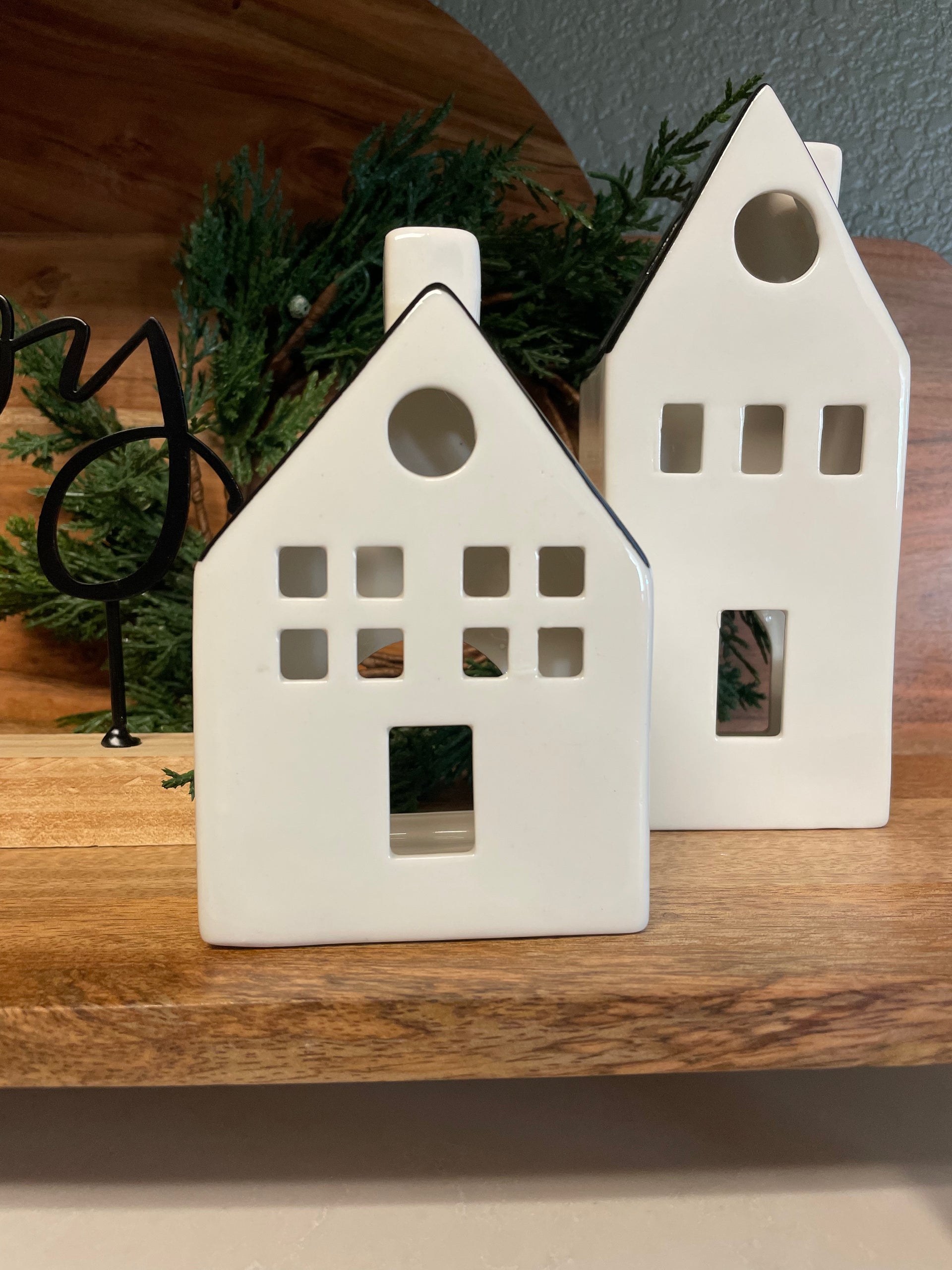 Black and White Houses – Terra Cottage