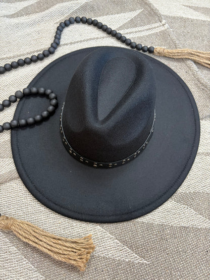 Neutral Felt Hat