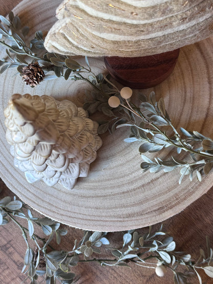 Pinecone & Boxwood Garland