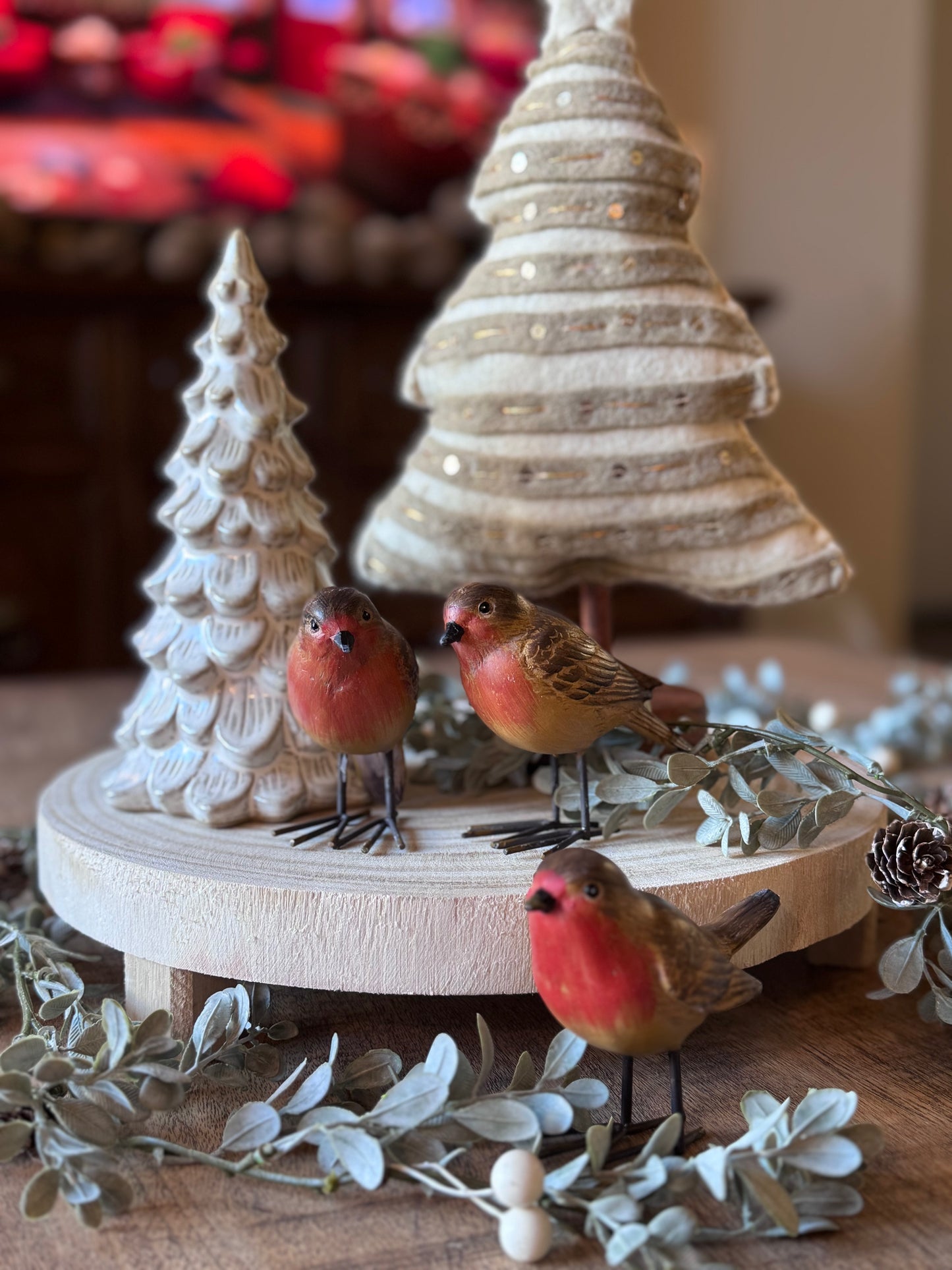 Resin Holiday Birds With Metal Feet