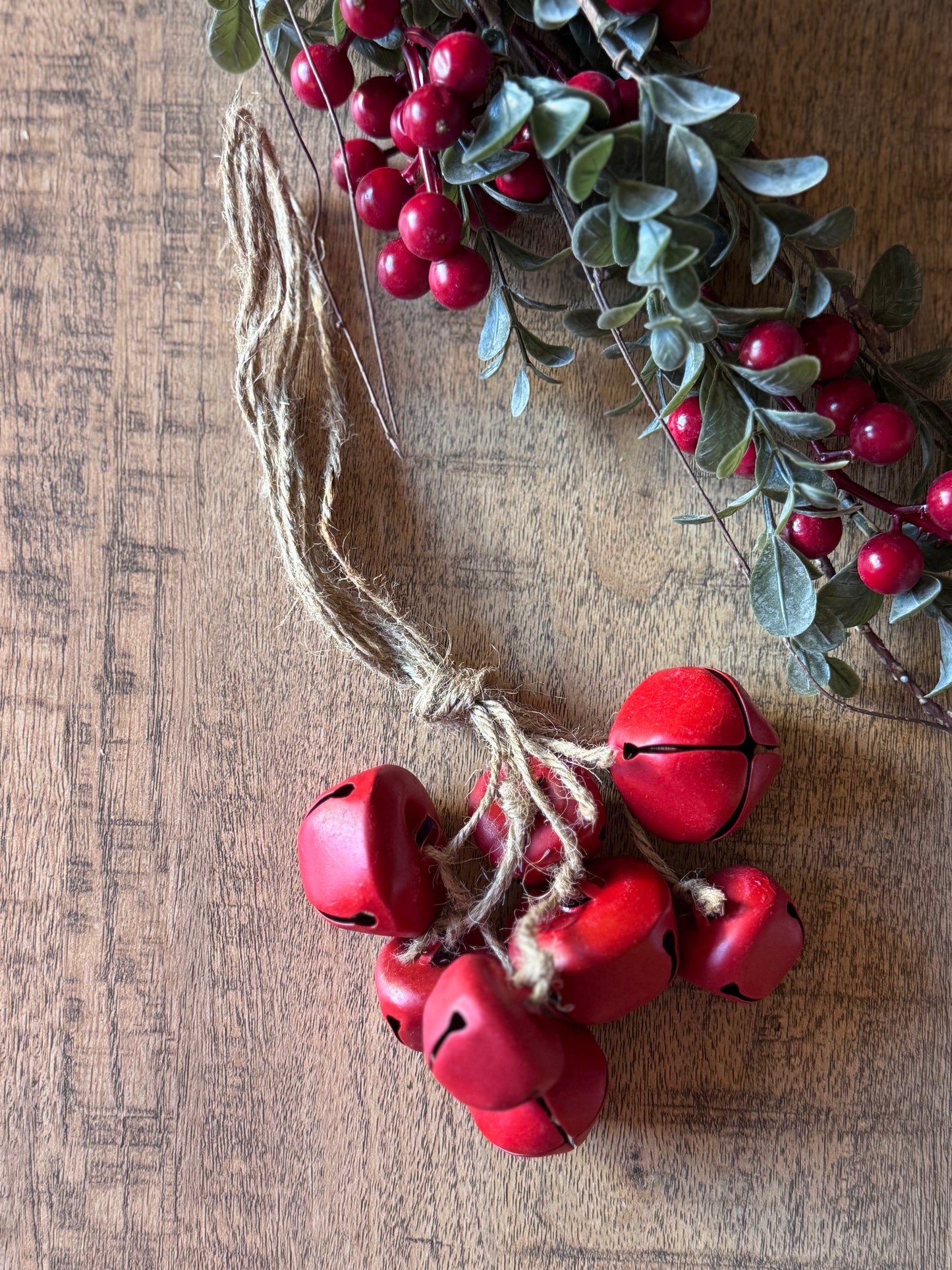 Red Bell Cluster Hanger