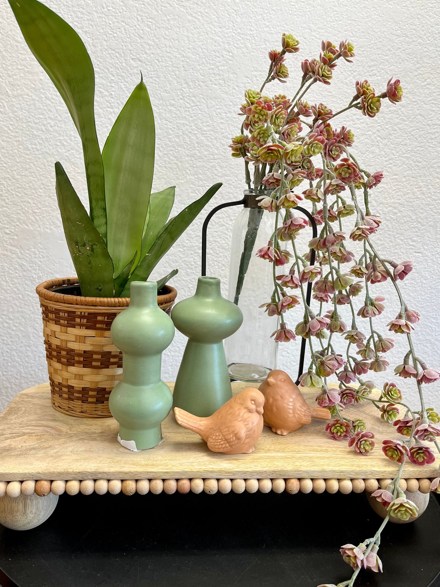 Beaded Mango Wood Pedestal Stand